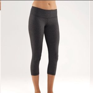 LuLu Lemon cropped leggings, size 8